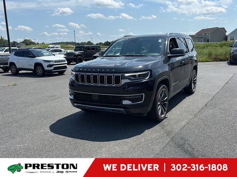 Used 2022 Jeep Wagoneer Series III w/ Premium Group I AWD/4WD image 1