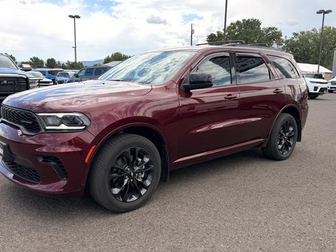 Used 2025 Dodge Durango GT w/ Blacktop Package AWD/4WD image 3
