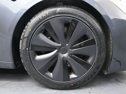 Used 2022 Tesla Model S image 12