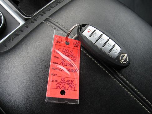 Used 2022 Nissan Pathfinder SL w/ SL Premium Package image 14