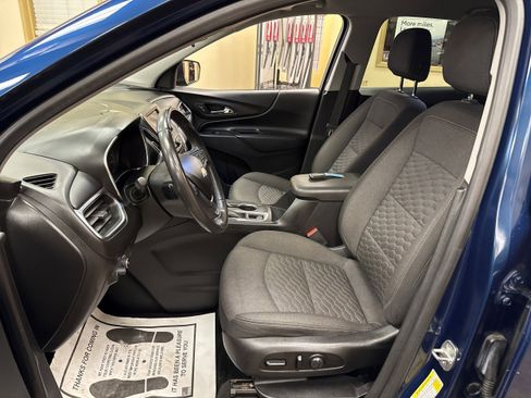Used 2019 Chevrolet Equinox LT w/ Driver Convenience Package image 47