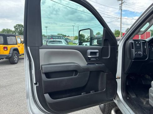 Used 2016 GMC Sierra 2500 4x4 Regular Cab w/ Sierra Convenience Package image 12