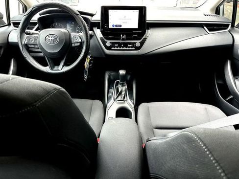 Used 2023 Toyota Corolla LE FWD image 27