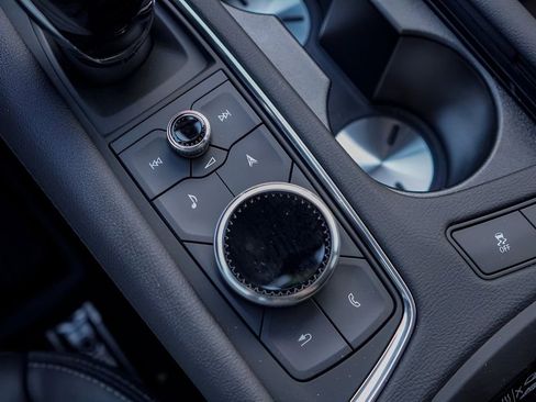 New 2026 Cadillac XT5 Premium Luxury w/ Driver Assist Package FWD image 15