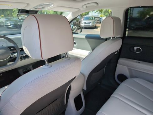 Used 2024 Hyundai Ioniq 5 Limited image 17