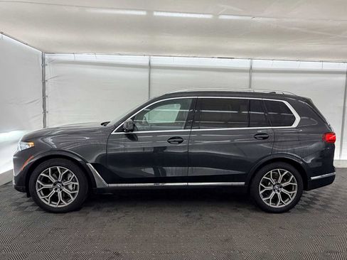 Used 2022 BMW X7 xDrive40i w/ Executive Package image 3