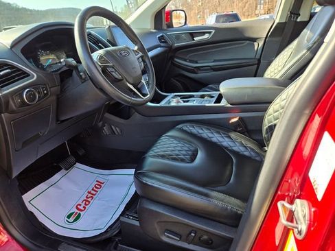 Used 2024 Ford Edge Titanium image 9