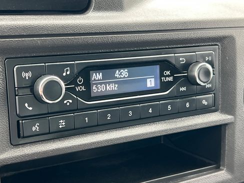 Used 2021 Ford E-450 and Econoline 450 Super Duty w/ Power Windows & Locks Group image 17