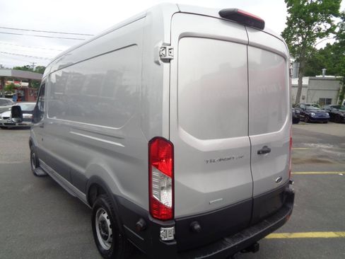 Used 2018 Ford Transit 250 148 Medium Roof RWD image 21