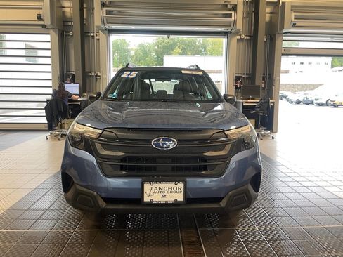 Used 2025 Subaru Forester image 2