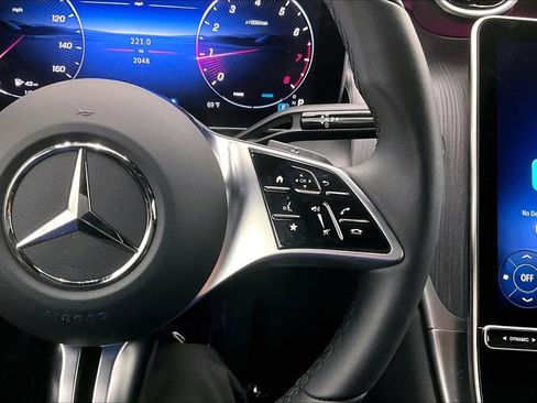 Used 2026 Mercedes-Benz GLC 300 image 22