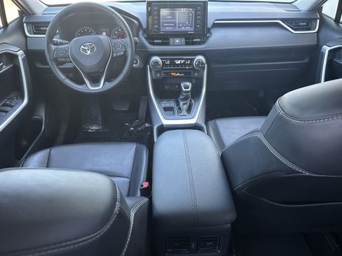 Used 2020 Toyota RAV4 XLE Premium FWD image 24