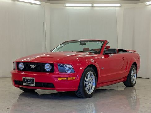 Used 2006 Ford Mustang GT image 4