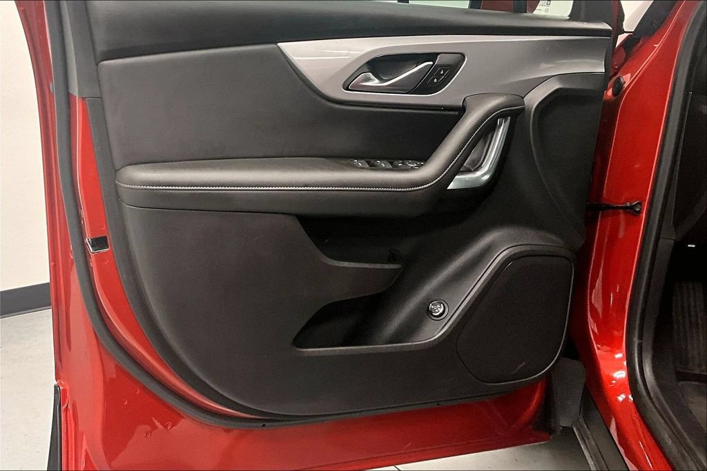 Used 2022 Chevrolet Blazer LT FWD image 17