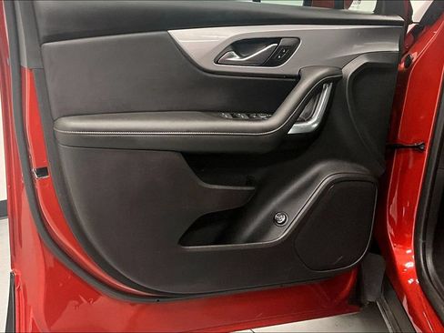 Used 2022 Chevrolet Blazer LT FWD image 17
