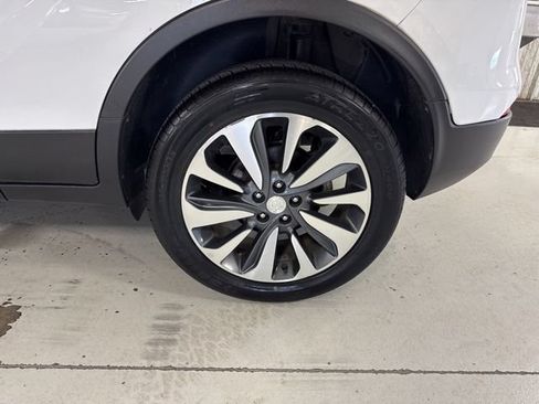 Used 2020 Buick Encore Essence AWD/4WD image 39