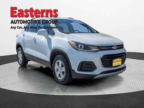 Used 2020 Chevrolet Trax LT image 3