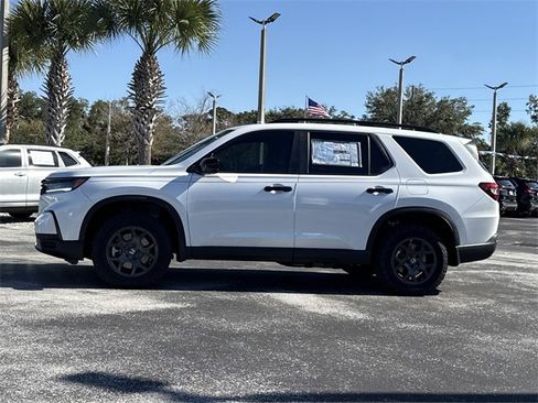 New 2025 Honda Pilot TrailSport image 8