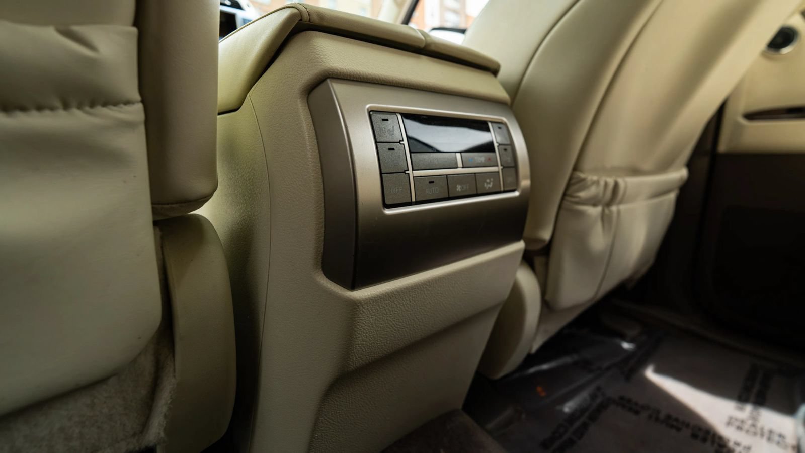 Used 2018 Lexus GX 460 Luxury AWD/4WD image 35