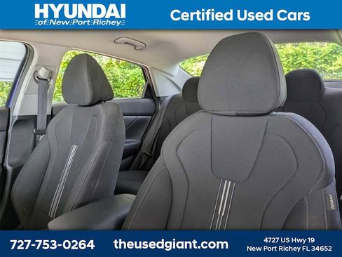 Used 2022 Hyundai Elantra SEL w/ Convenience Package image 7