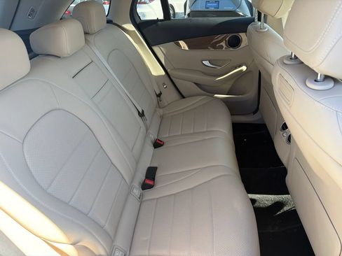 Used 2018 Mercedes-Benz GLC 300 image 12