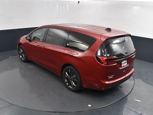 New 2026 Chrysler Pacifica Select image 35