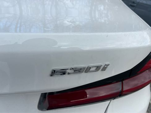 Used 2023 BMW 530i xDrive w/ Premium Package image 18