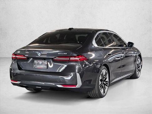 New 2026 BMW i5 eDrive40 w/ Executive Package image 5