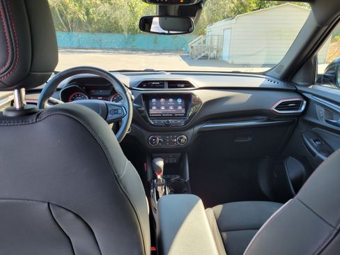 Certified 2023 Chevrolet TrailBlazer RS w/ Sun and Liftgate Package image 11