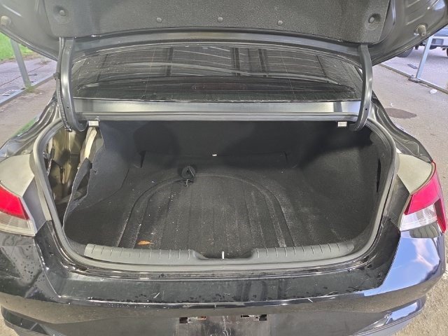 Used 2021 Hyundai Elantra SEL FWD image 12