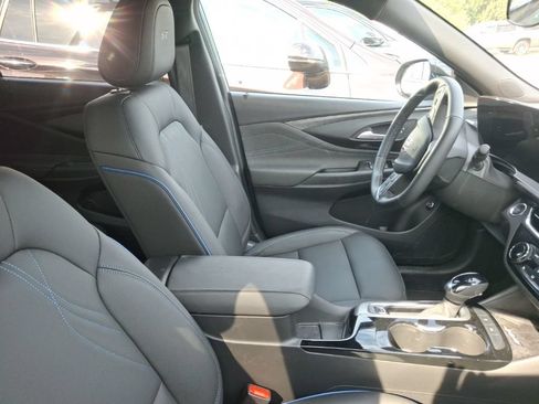 Used 2026 Buick Envista Sport Touring w/ Convenience I Package FWD image 13