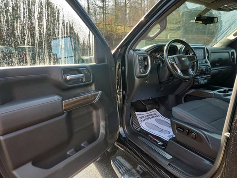 Used 2021 Chevrolet Silverado 2500 LT w/ Convenience Package image 8