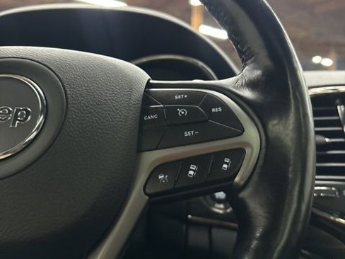 Used 2020 Jeep Grand Cherokee Limited X image 16