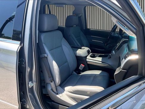 Used 2019 Chevrolet Tahoe LT w/ Luxury Package AWD/4WD image 10