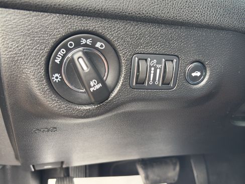 Used 2023 Chrysler 300 S RWD image 22