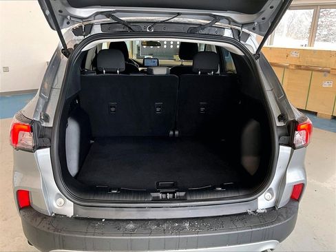Used 2022 Ford Escape SE w/ Cold Weather Package image 34