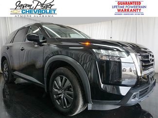 Used 2024 Nissan Pathfinder S video 1