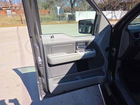 Used 2006 Ford F150 XLT image 17