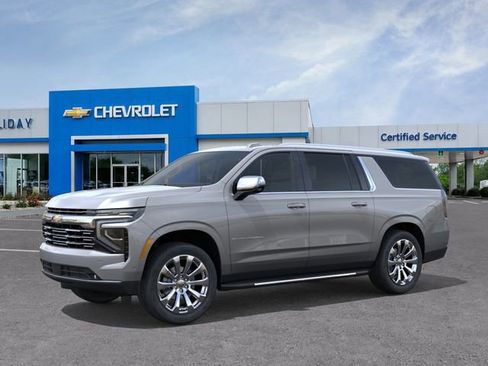 New 2026 Chevrolet Suburban Premier image 2
