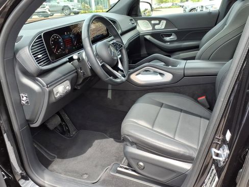 Certified 2025 Mercedes-Benz GLS 450 4MATIC image 11