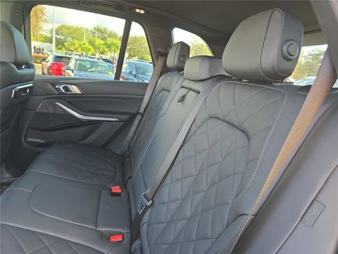 Used 2024 BMW X5 sDrive40i w/ Parking Assistance Package image 11