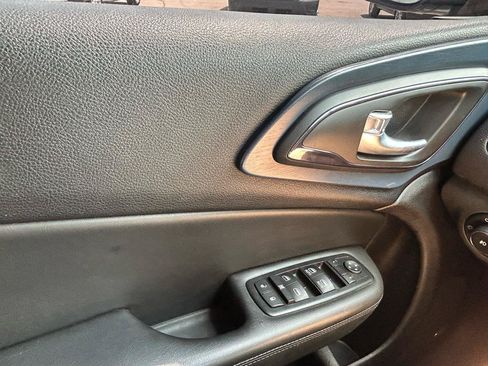 Used 2015 Chrysler 200 S w/ Navigation & Sound Group I FWD image 30