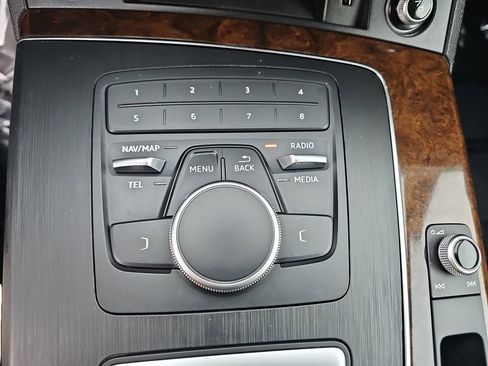 Used 2019 Audi Q5 2.0T Premium image 19