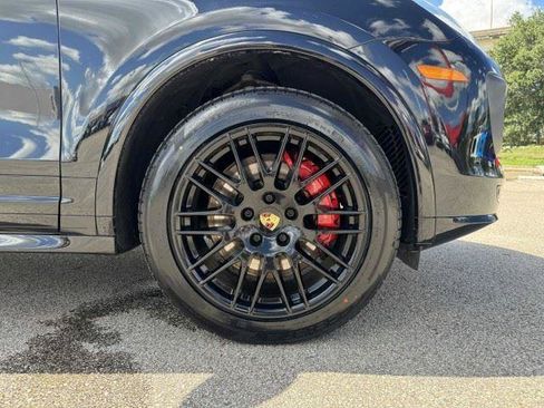 Used 2017 Porsche Cayenne GTS AWD/4WD image 62