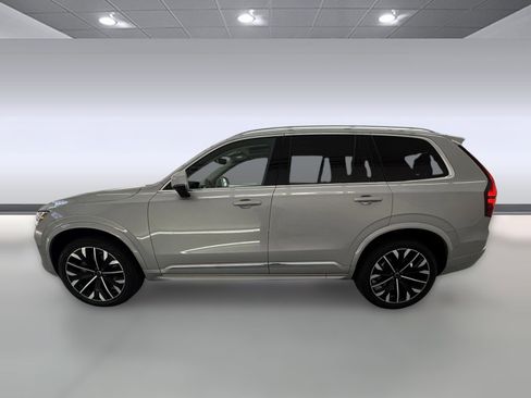 Used 2025 Volvo XC90 B6 Plus image 2