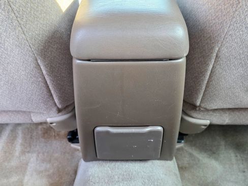 Used 2000 Toyota Camry LE FWD image 24