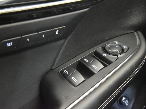 Used 2022 Buick Envision Essence w/ Technology Package II image 30