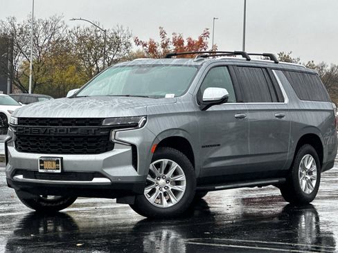 Certified 2023 Chevrolet Suburban Premier image 7