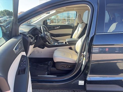Used 2023 Ford Edge Titanium AWD/4WD image 10