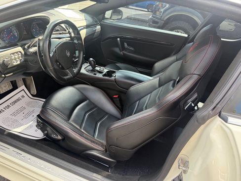 Used 2018 Maserati GranTurismo Sport RWD image 37